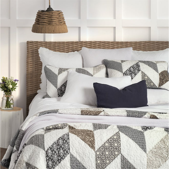 Quilts &amp; Coverlets in Victoria &amp; Nanaimo BC