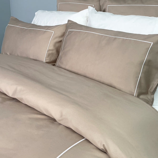 Renaissance Hotel Bedding