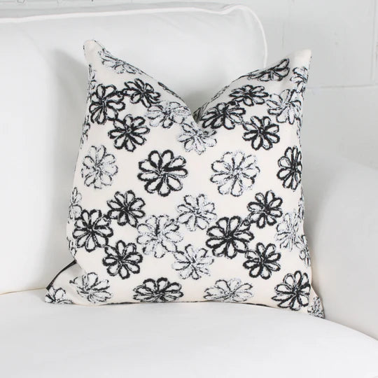 Lettonie White Cushion