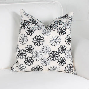 Lettonie White Cushion