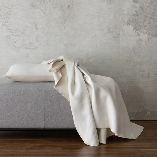 St. Genève-Patrizia Throws and Cushions