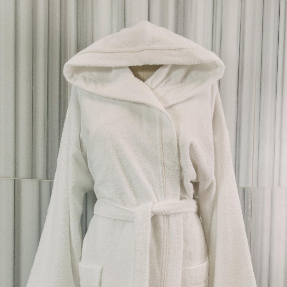 White Talesma Hooded Robe