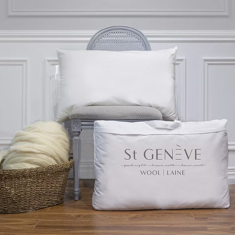 St. Genève-Piatra | Wool Pillow