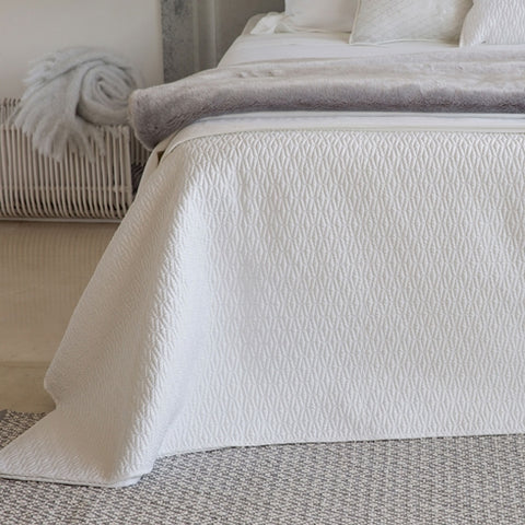 Diamond White Cotton Coverlet Set